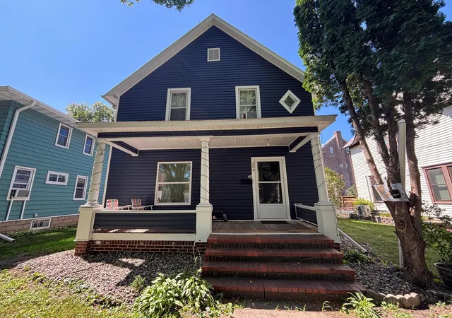 Photo 1 of Single family home for sale at 209 N 6th St, Montevideo, MN 56265 | MLS# 7133081 | Listing updated on 2026-08-26
