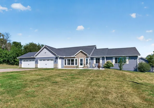Photo 2 of Single family home for sale at 10620 Cain Rd, Corcoran, MN 55374 | MLS# 7133087 | Listing updated on 2026-09-19