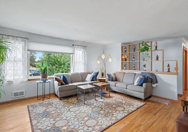 Photo 3 of Sale Pending at 452 Howard St N, Saint Paul, MN 55119 | MLS# 7133098 | Listing updated on 2026-09-01