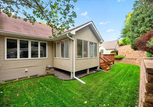 Listing Photo 5 - Condo for sale in building located at 4975 Lincoln Dr, Edina, MN 55436