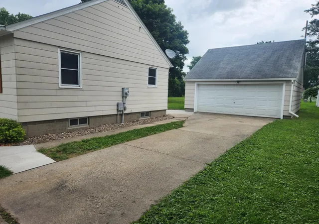 3rd image of 1806 2Nd St Ne, Austin, MN 55912 | MLS# 7133106