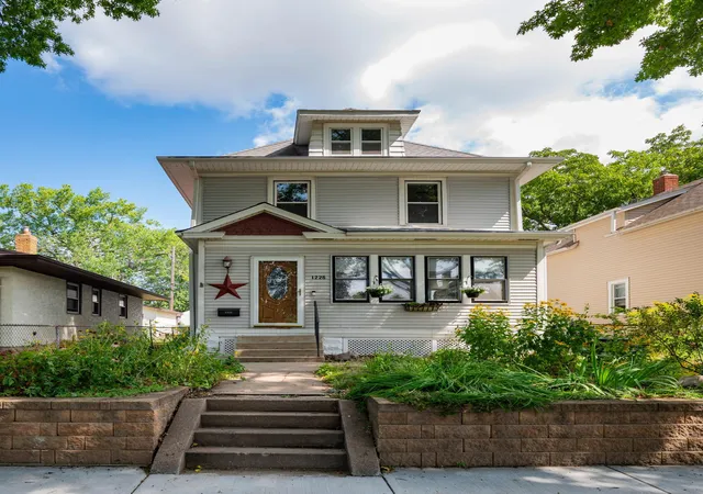 Photo 1 of Single family home for sale at 1226 Albemarle St, Saint Paul, MN 55117 | MLS# 7133121 | Listing updated on 2026-09-15