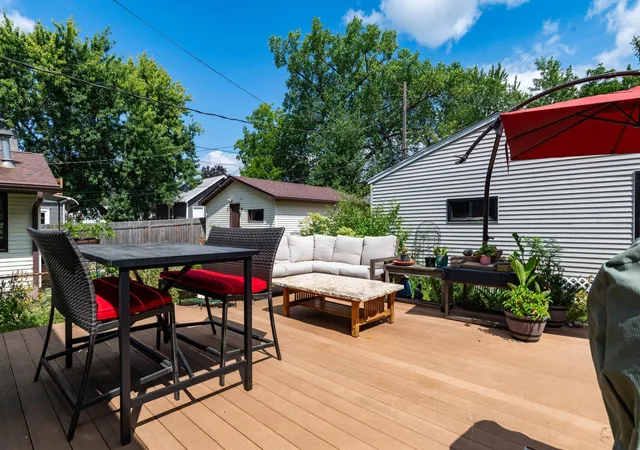 Photo 3 of Single family home for sale at 1226 Albemarle St, Saint Paul, MN 55117 | MLS# 7133121 | Listing updated on 2026-10-20
