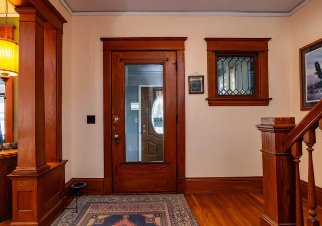 Photo 3 of Single family home for sale at 1226 Albemarle St, Saint Paul, MN 55117 | MLS# 7133121 | Listing updated on 2026-09-15
