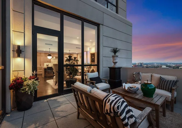Condo for sale at 1111 W River Pkwy #15E, Minneapolis, MN 55415 | MLS# 7133143