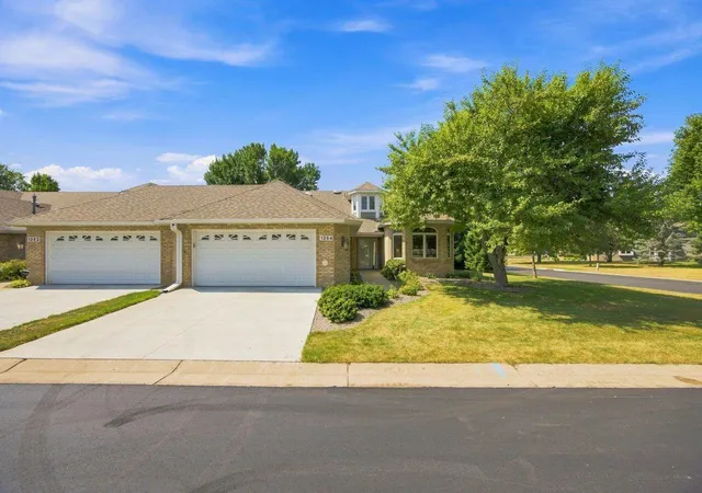 Photo 44 of Sale Pending at 1264 Silverthorn Dr, Shoreview, MN 55126 | MLS# 7133152 | Listing updated on 2026-09-03