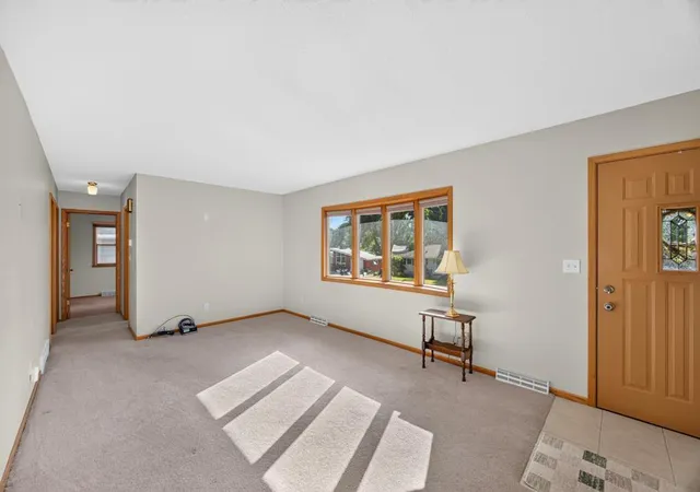 Photo 2 of Sale Pending at 2817 15th Ave Nw, Rochester, MN 55901 | MLS# 7133162 | Listing updated on 2026-09-16
