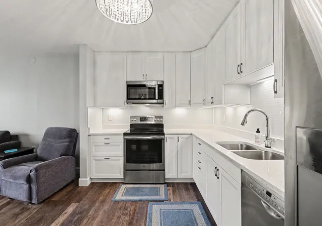 5th image of 6500 Woodlake Dr #506, Richfield, MN 55423 | MLS# 7133165