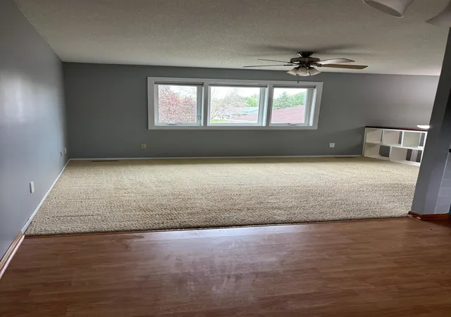 Photo 3 of Single family home for sale at 7101 Upper 17Th St N, Oakdale, MN 55128 | MLS# 7133166 | Listing updated on 2026-09-18