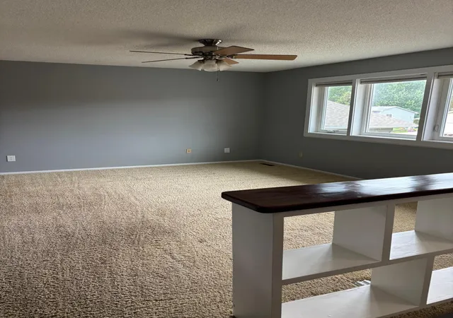 Photo 4 of Single family home for sale at 7101 Upper 17Th St N, Oakdale, MN 55128 | MLS# 7133166 | Listing updated on 2026-09-18