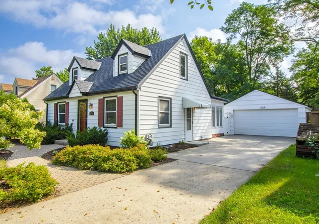 Photo 1 of Single family home for sale at 2641 Kentucky Ave S, Minneapolis, MN 55426 | MLS# 7133172 | Listing updated on 2026-10-15