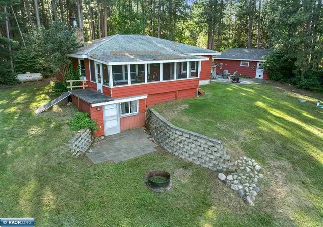 Photo 3 of Single family home for sale at 5210 Norway Dr, Gilbert, MN 55741 | MLS# 7133173 | Listing updated on 2026-08-31