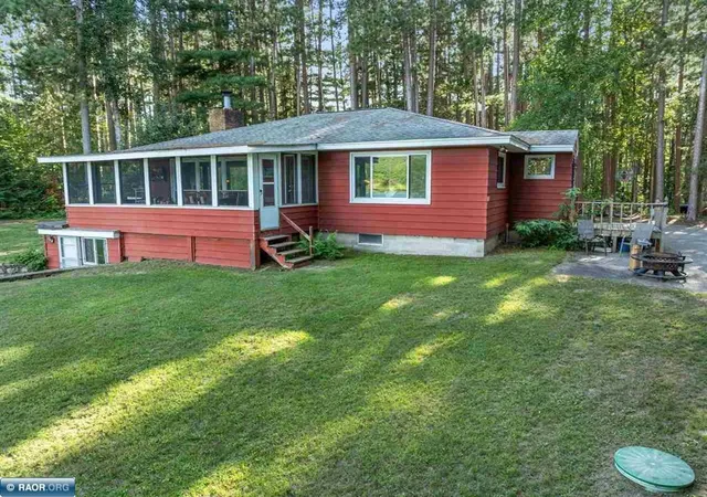 Photo 4 of Single family home for sale at 5210 Norway Dr, Gilbert, MN 55741 | MLS# 7133173 | Listing updated on 2026-08-31