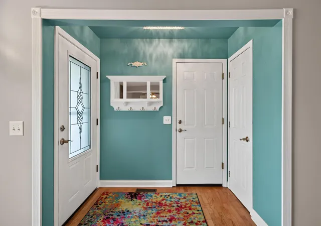3rd image of 16614 Terrey Pine Dr, Eden Prairie, MN 55347 | MLS# 7133175
