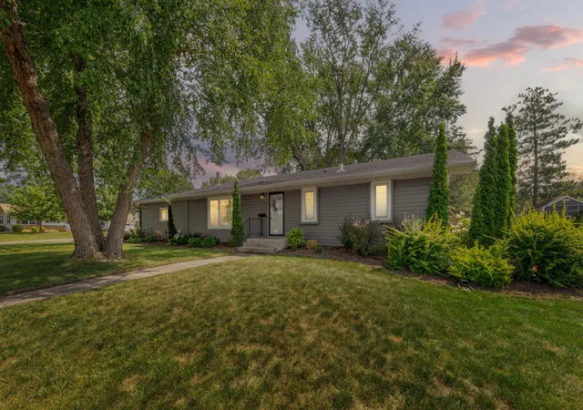 Photo 1 of Single family home for sale at 1019 Valley View Rd, Faribault, MN 55021 | MLS# 7133191 | Listing updated on 2026-09-04