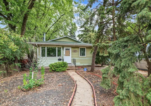2nd image of 1677 Burns Ave, Saint Paul, MN 55106 | MLS# 7133195