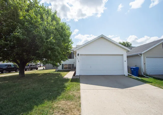 Photo 3 of Sale Pending at 5118 7th Ln S, Fargo, ND 58103 | MLS# 7133202 | Listing updated on 2026-09-21