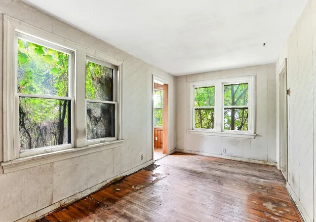 Photo 3 of Sale Pending at 4039 Upton Ave N, Minneapolis, MN 55412 | MLS# 7133204 | Listing updated on 2026-10-13
