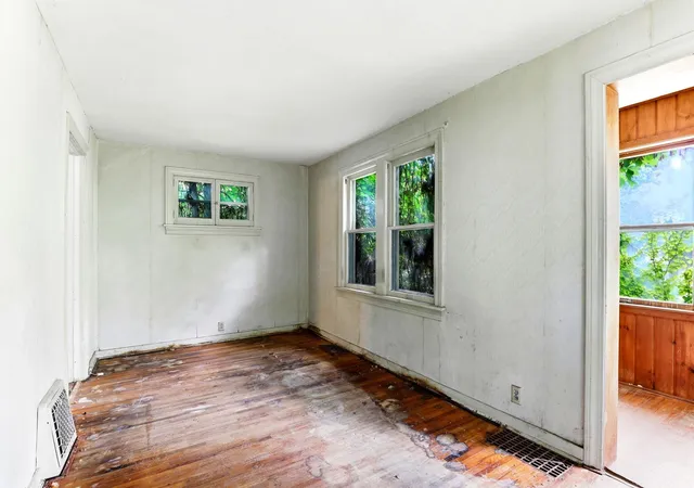Photo 3 of Sale Pending at 4039 Upton Ave N, Minneapolis, MN 55412 | MLS# 7133204 | Listing updated on 2026-10-13
