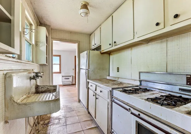 Photo 4 of Sale Pending at 4039 Upton Ave N, Minneapolis, MN 55412 | MLS# 7133204 | Listing updated on 2026-10-13