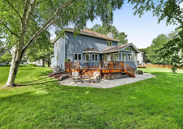 Photo 3 of Single family home for sale at 2008 Shannon Dr, Saint Cloud, MN 56301 | MLS# 7133217 | Listing updated on 2026-09-21