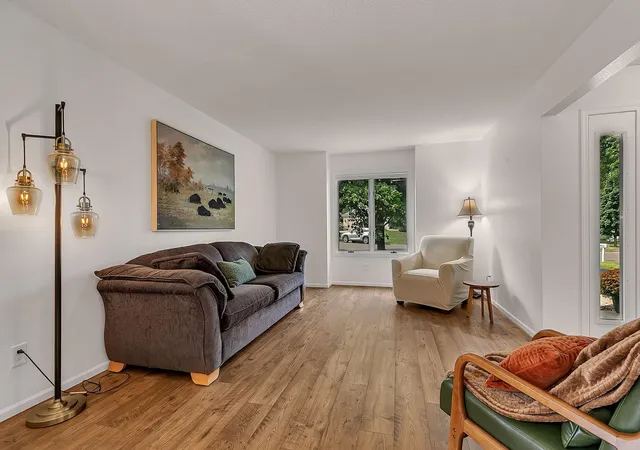 Photo 4 of Single family home for sale at 2008 Shannon Dr, Saint Cloud, MN 56301 | MLS# 7133217 | Listing updated on 2026-09-21