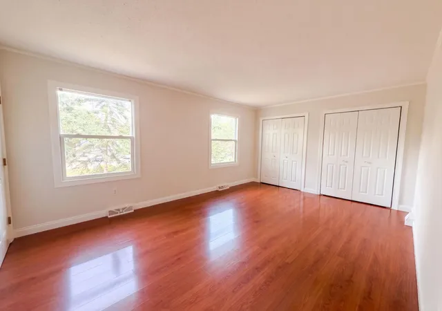 Photo 3 of Single family home for sale at 868 Wescott Sq, Eagan, MN 55123 | MLS# 7133255 | Listing updated on 2026-10-16