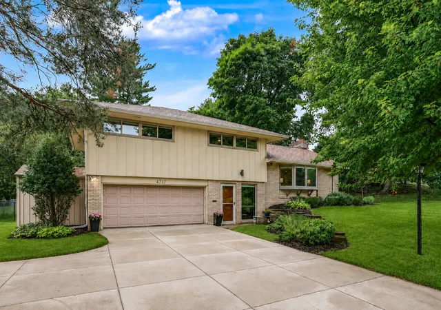 Photo 1 of Single family home for sale at 4717 Glenwood Ave, Minneapolis, MN 55422 | MLS# 7133261 | Listing updated on 2026-09-02