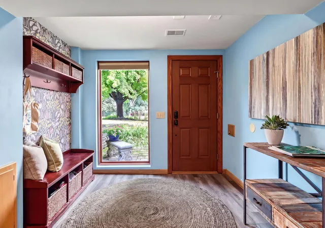 Photo 2 of Single family home for sale at 4717 Glenwood Ave, Minneapolis, MN 55422 | MLS# 7133261 | Listing updated on 2026-09-02