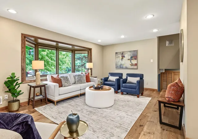 Photo 4 of Single family home for sale at 4717 Glenwood Ave, Minneapolis, MN 55422 | MLS# 7133261 | Listing updated on 2026-09-02