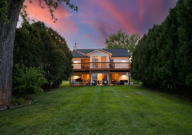 image of 1055 N Shore Dr, Forest Lake, MN 55025 | MLS# 7133264