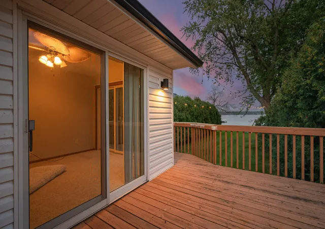 image of 1055 N Shore Dr, Forest Lake, MN 55025 | MLS# 7133264