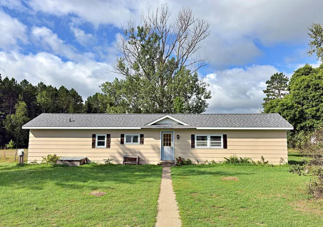 Single family home for sale at 15634 318Th St, Menahga, MN 56464 | MLS# 7133292