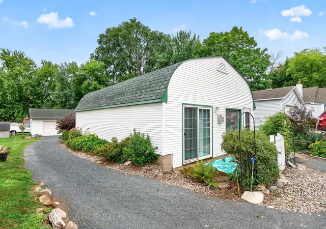 Photo 3 of Sale Pending at 215 Franklin Ave E, Delano, MN 55328 | MLS# 7133304 | Listing updated on 2026-09-03