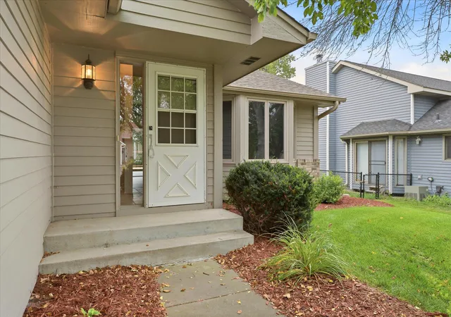 Photo 4 of Single family home for sale at 9225 Queens Gdns, Brooklyn Park, MN 55443 | MLS# 7133308 | Listing updated on 2026-10-19