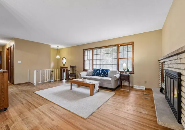 Photo 2 of Single family home for sale at 5603 Woodland Rd, Minnetonka, MN 55345 | MLS# 7133315 | Listing updated on 2026-10-05