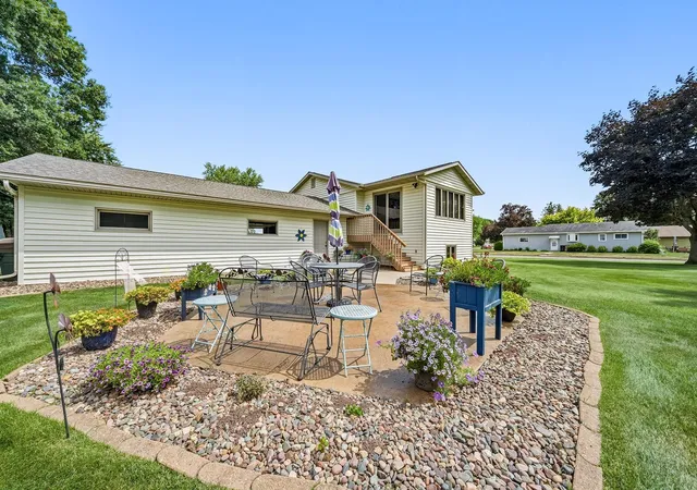 5th image of 1401 Dover St, Chippewa Falls, WI 54729 | MLS# 7133332