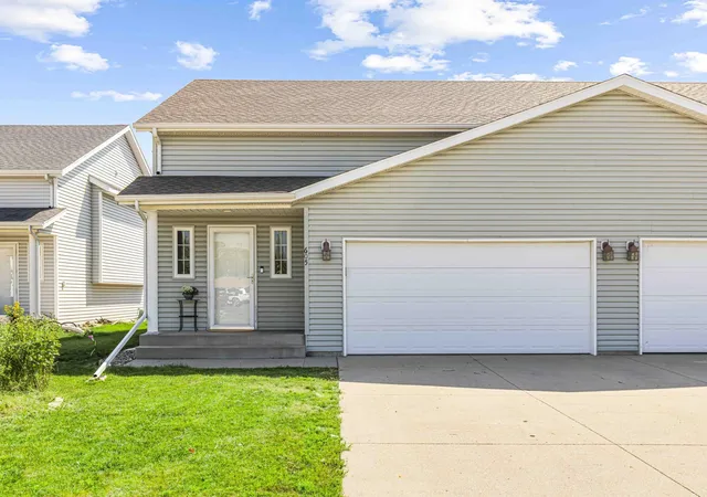 Photo 1 of Townhouse for sale at 605 13 1/2 Ave E, West Fargo, ND 58078 | MLS# 7133344 | Listing updated on 2026-09-12