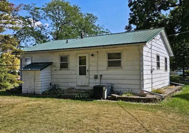4th image of 204 5Th Ave W, Lamberton, MN 56152 | MLS# 7133367