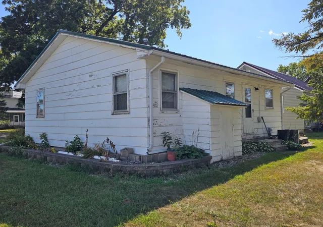 5th image of 204 5Th Ave W, Lamberton, MN 56152 | MLS# 7133367