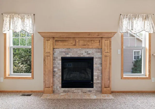 3rd image of 198 Thompson Ave E, West Saint Paul, MN 55118 | MLS# 7133374