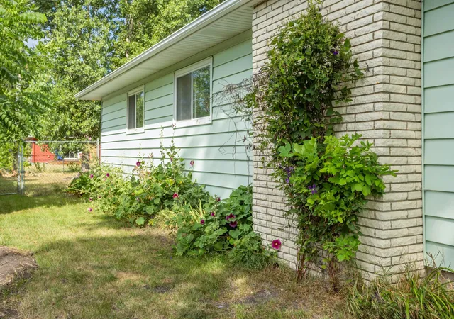 Photo 3 of Single family home for sale at 2503 14th St S, Moorhead, MN 56560 | MLS# 7133387 | Listing updated on 2026-08-30