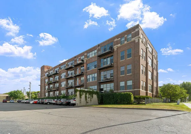 25th image of 1901 E Hennepin Ave #105, Minneapolis, MN 55413 | MLS# 7133388