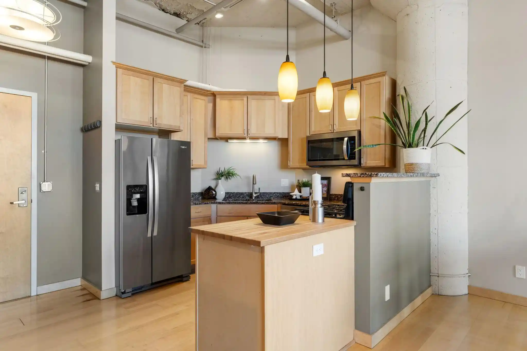 Listing Photo 2 - Condo for sale in 1901 E Hennepin Ave located at 1901 E Hennepin Ave, Minneapolis, MN 55413 - Unit #105