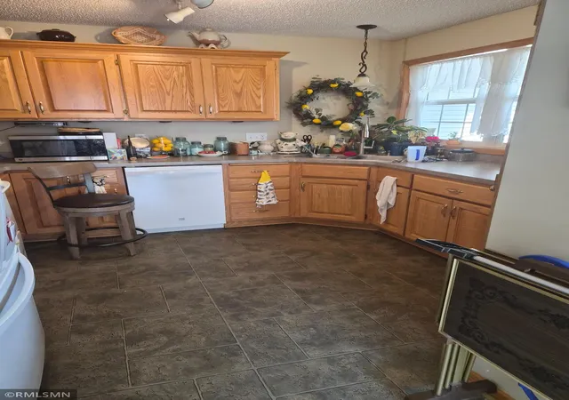 Photo 3 of Single family home for sale at 920 Fairfield Pl Nw, Isanti, MN 55040 | MLS# 7133405 | Listing updated on 2026-10-07