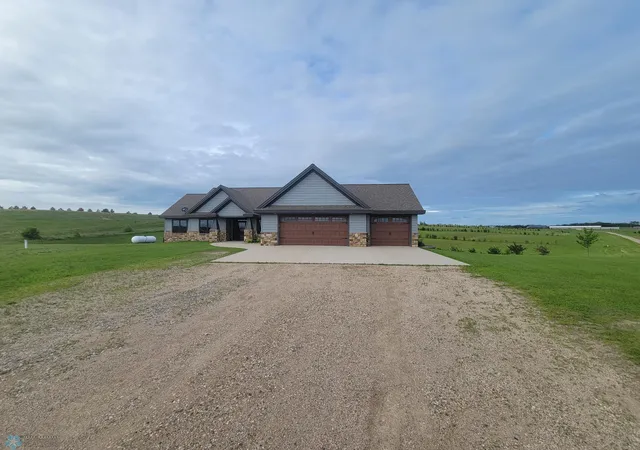 Photo 1 of Single family home for sale at 11003 Eagles Nest Ct, Audubon, MN 56511 | MLS# 7133409 | Listing updated on 2026-09-04