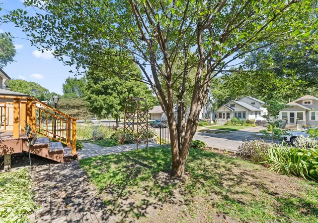 Photo 3 of Sale Pending at 4508 Chowen Ave S, Minneapolis, MN 55410 | MLS# 7133431 | Listing updated on 2026-08-31