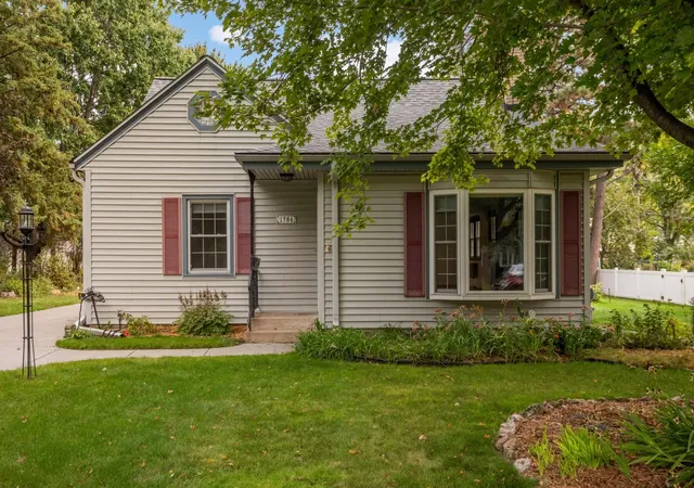 Photo 1 of Single family home for sale at 1784 Dunlap St N, Saint Paul, MN 55113 | MLS# 7133438 | Listing updated on 2026-10-04