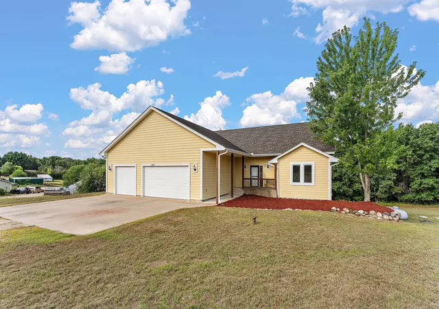 Photo 1 of Single family home for sale at 25990 Rum River Dr Nw, Isanti, MN 55040 | MLS# 7133443 | Listing updated on 2026-09-22