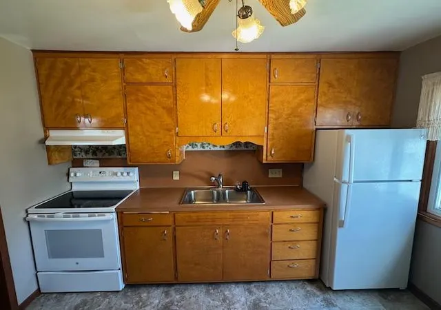 Photo 3 of Sale Pending at 502 1st St, Welcome, MN 56181 | MLS# 7133444 | Listing updated on 2026-08-30